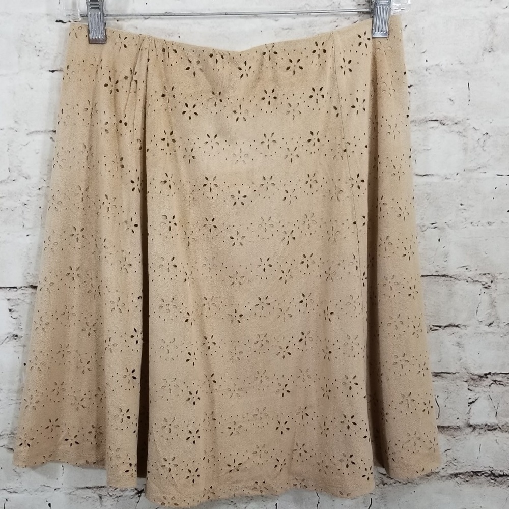 Maurices Tan Star Fish Design Skirt For Juniors
